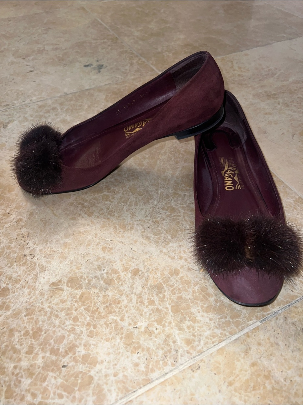 Authentic Women’s Ferragamo Flats